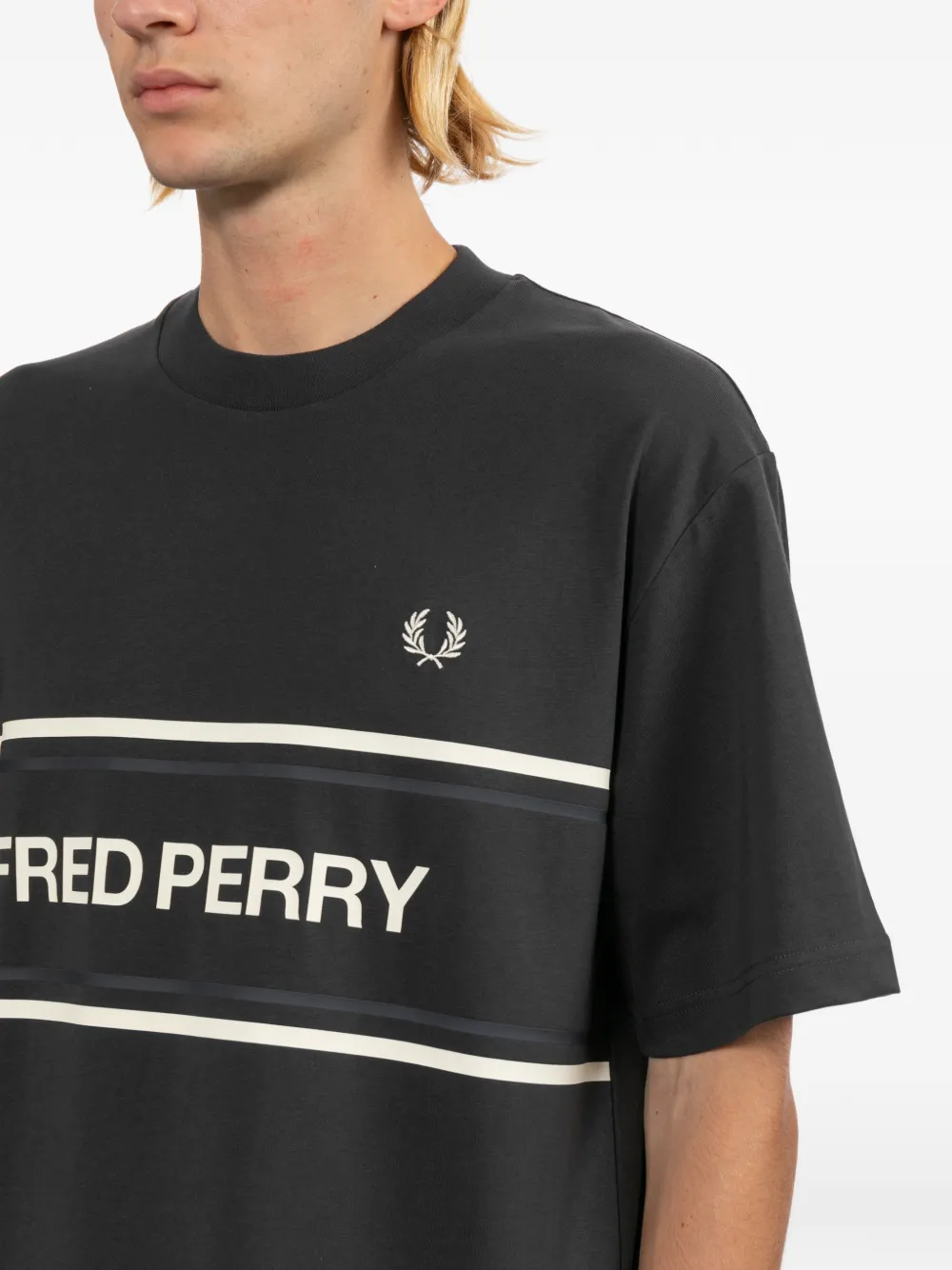 Fred Perry T-shirt met logoprint Grijs