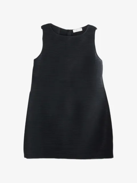 Amomento vestido acampanado sin mangas