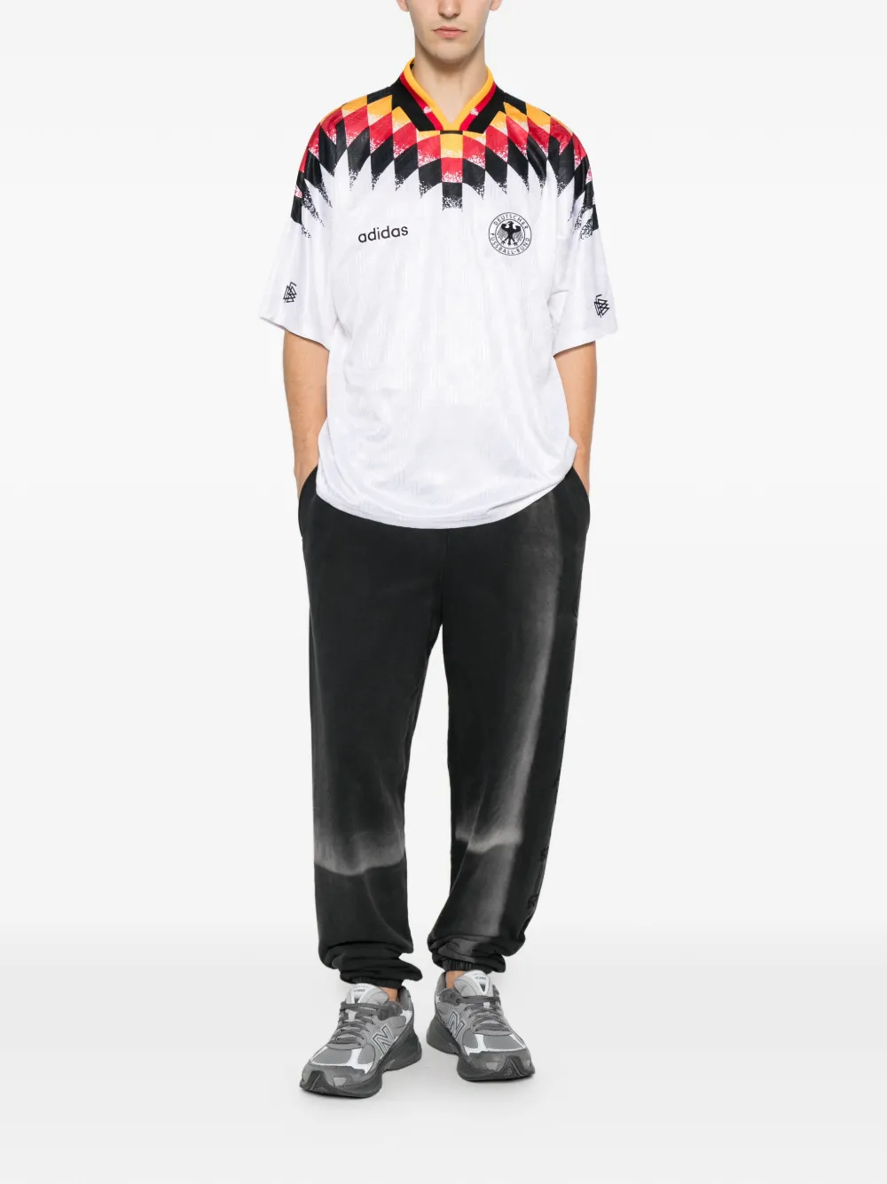 adidas T-shirt met V-hals en diamantprint Wit