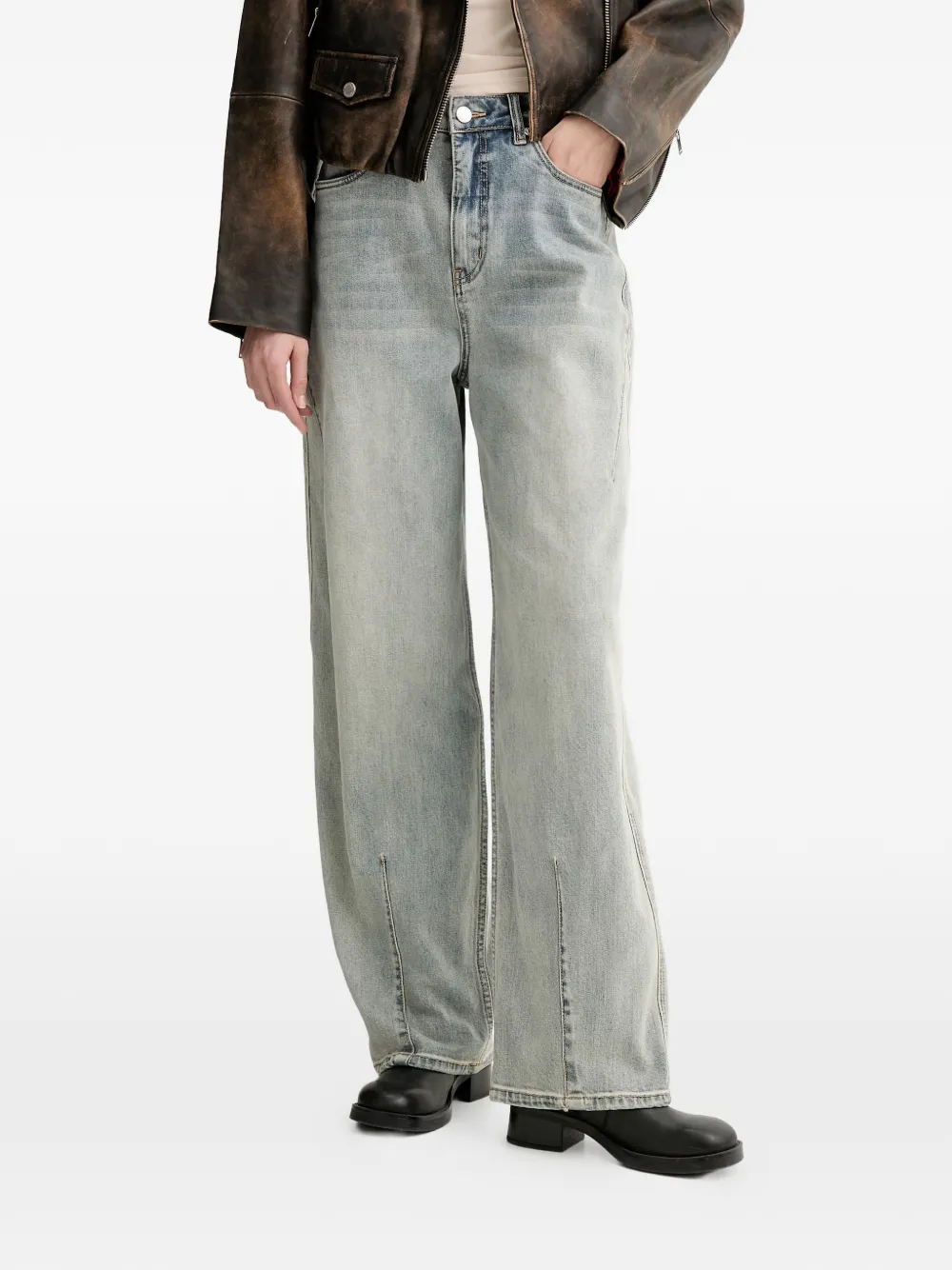 Gestuz Gznoma Faded-effect Panelled Jeans In Blue