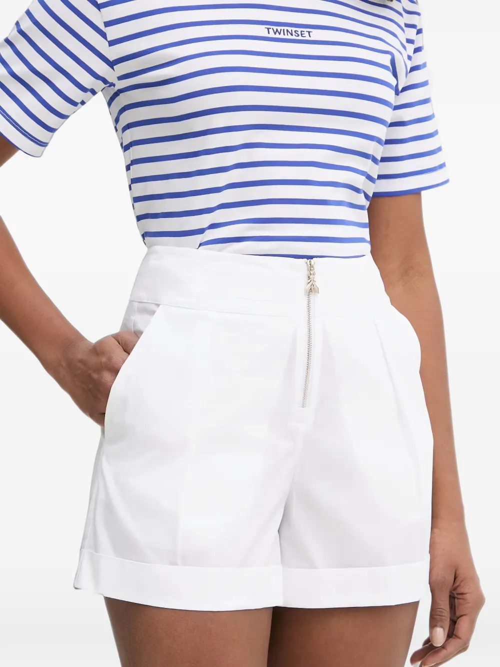 Patrizia Pepe front-zip pleated shorts Wit