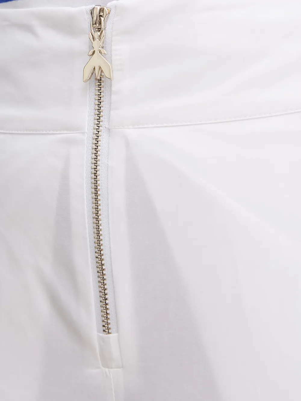Patrizia Pepe front-zip pleated shorts Wit