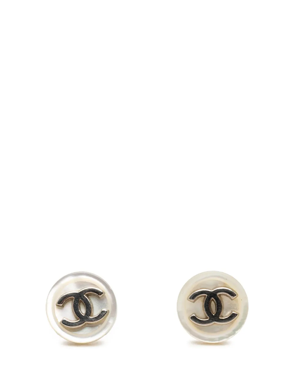 CHANEL Pre-Owned 1998 CC Brass Faux Pearl Round Push Back Earrings costume earrings - Silver
