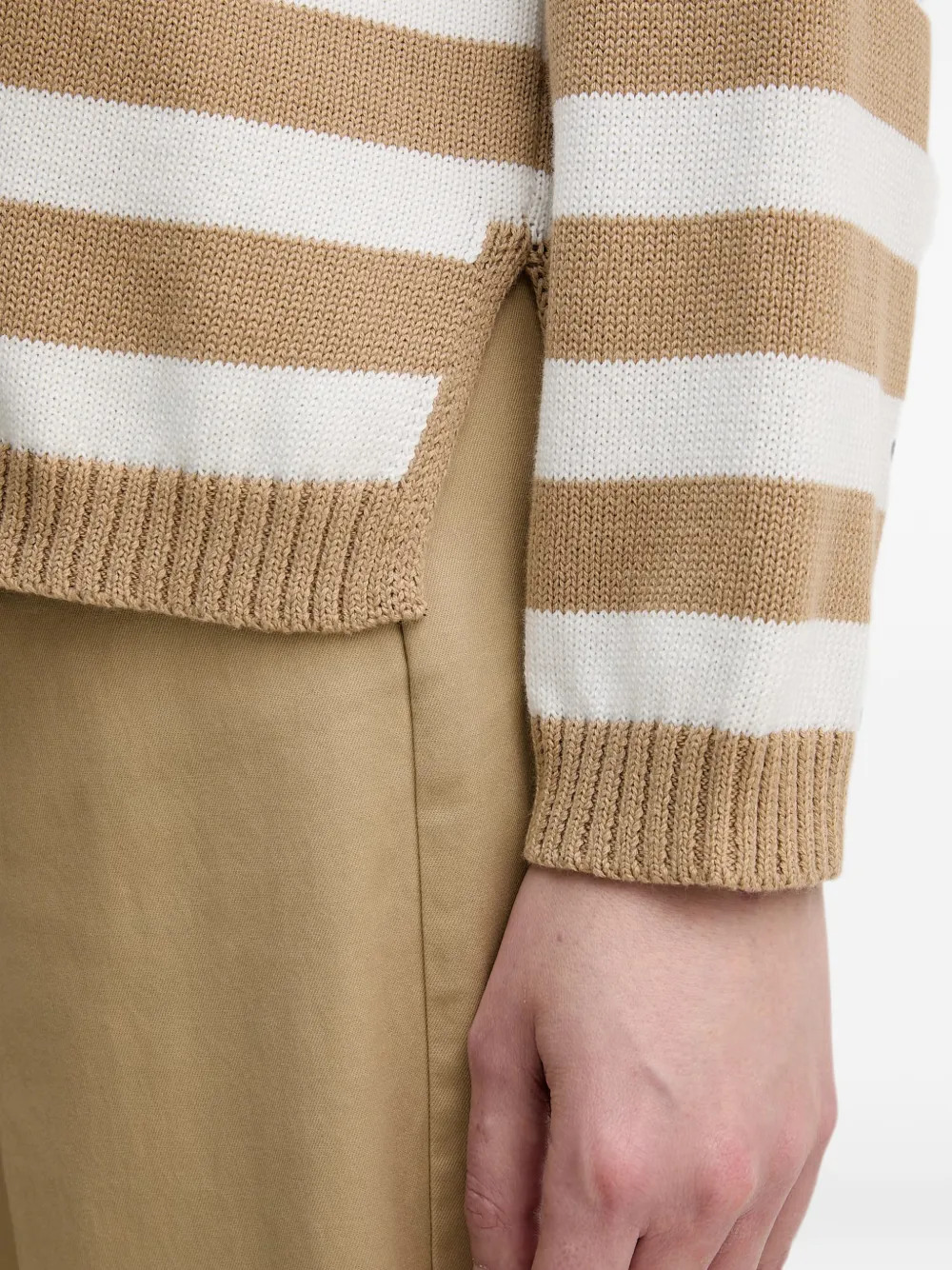 Benetton Gestreepte gebreide trui met zijsplit Beige