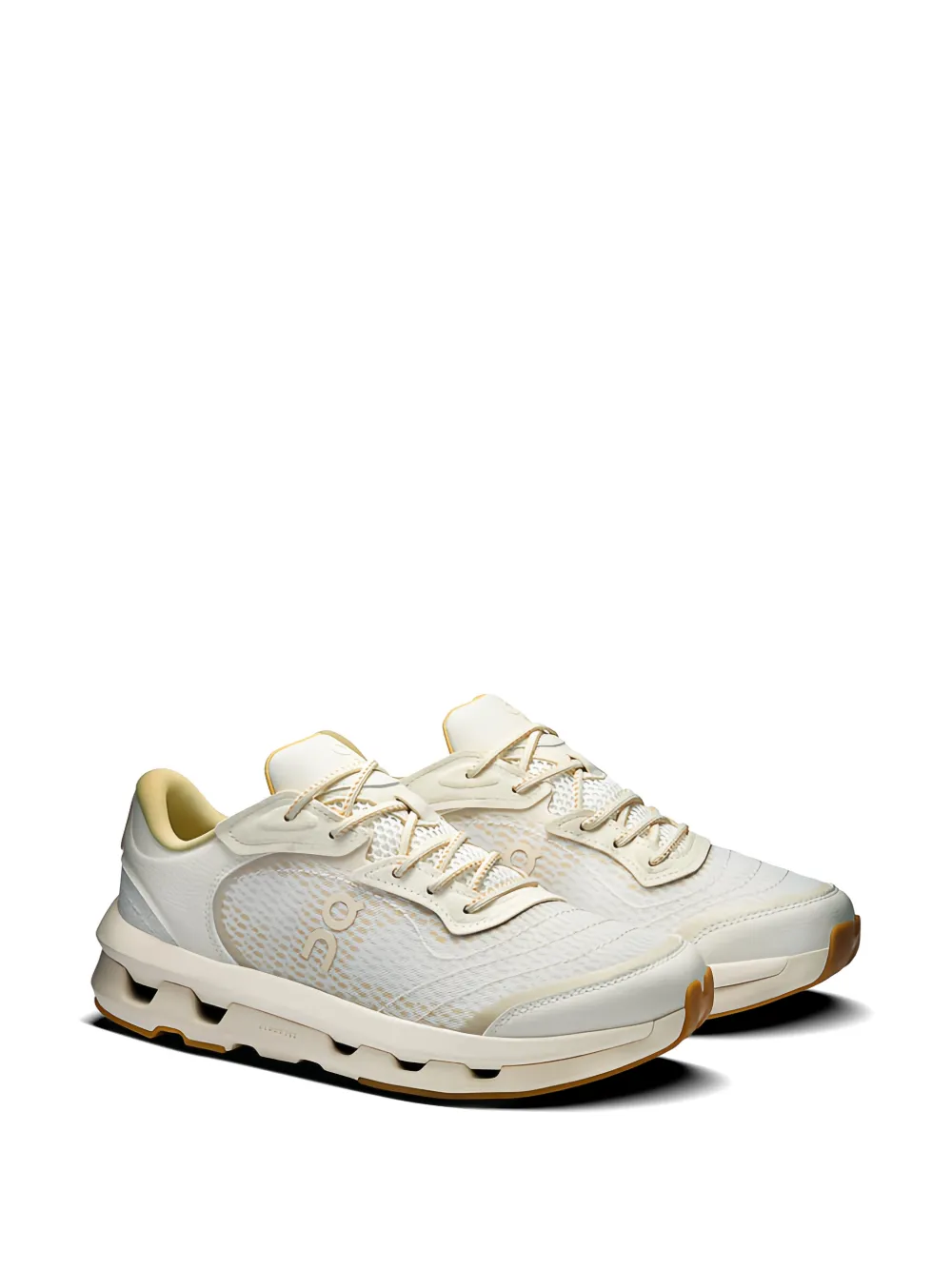 On x Zendaya x Law Roach Cloudz e Mo sneakers Beige