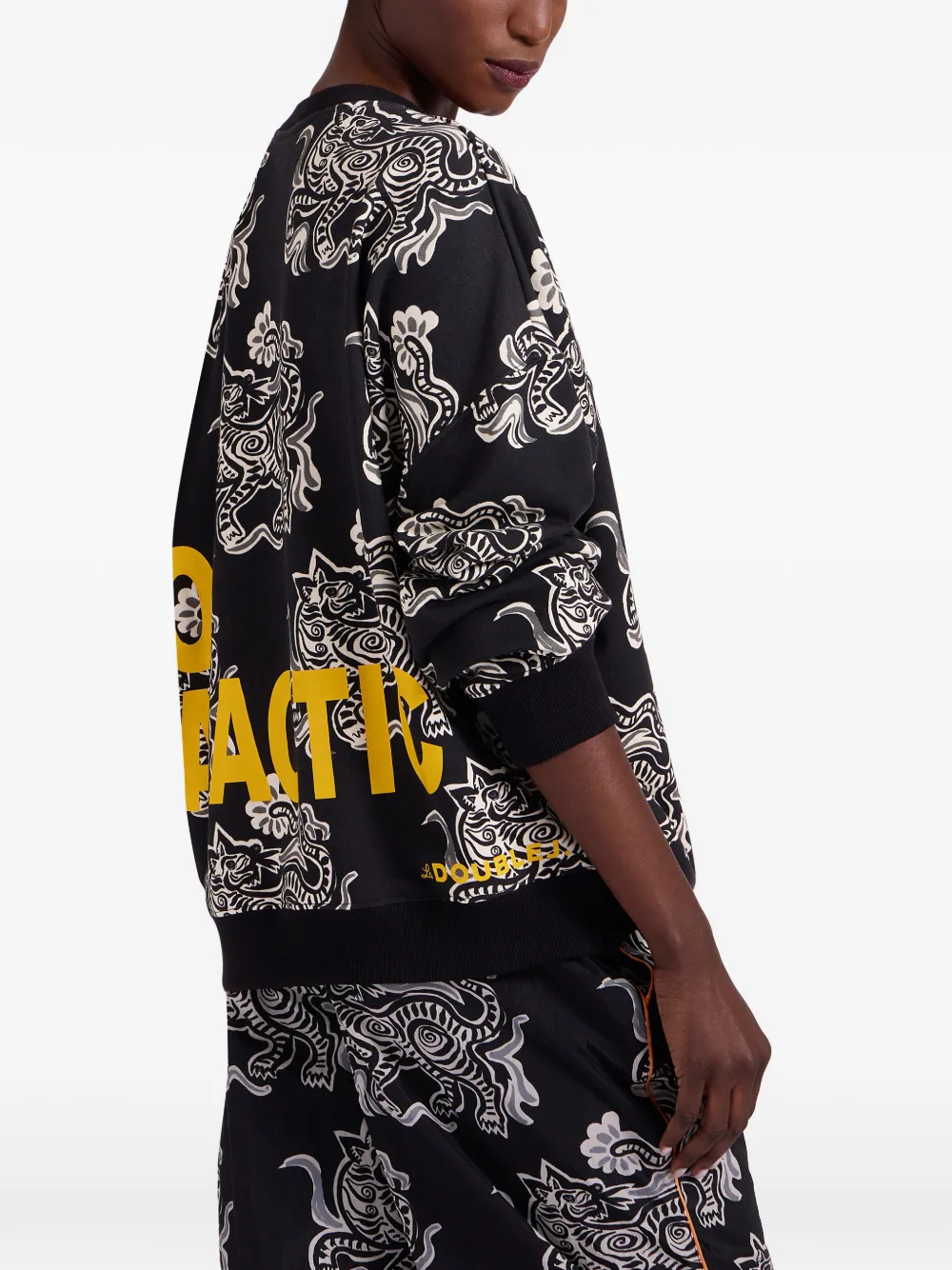 La DoubleJ Off-court sweater Zwart