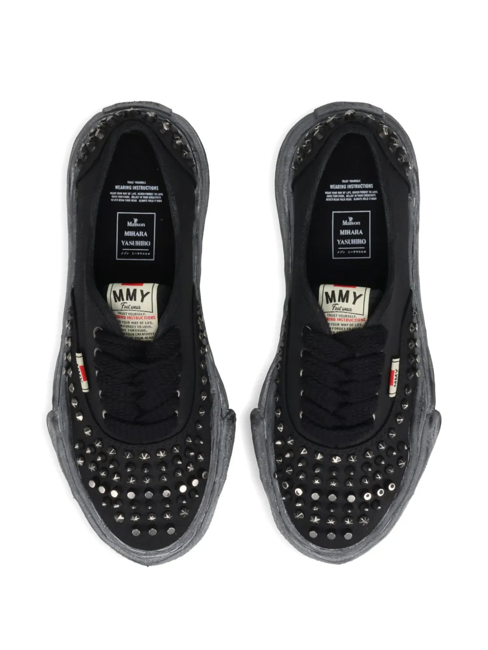 Maison MIHARA YASUHIRO Baker sneakers met studs Zwart