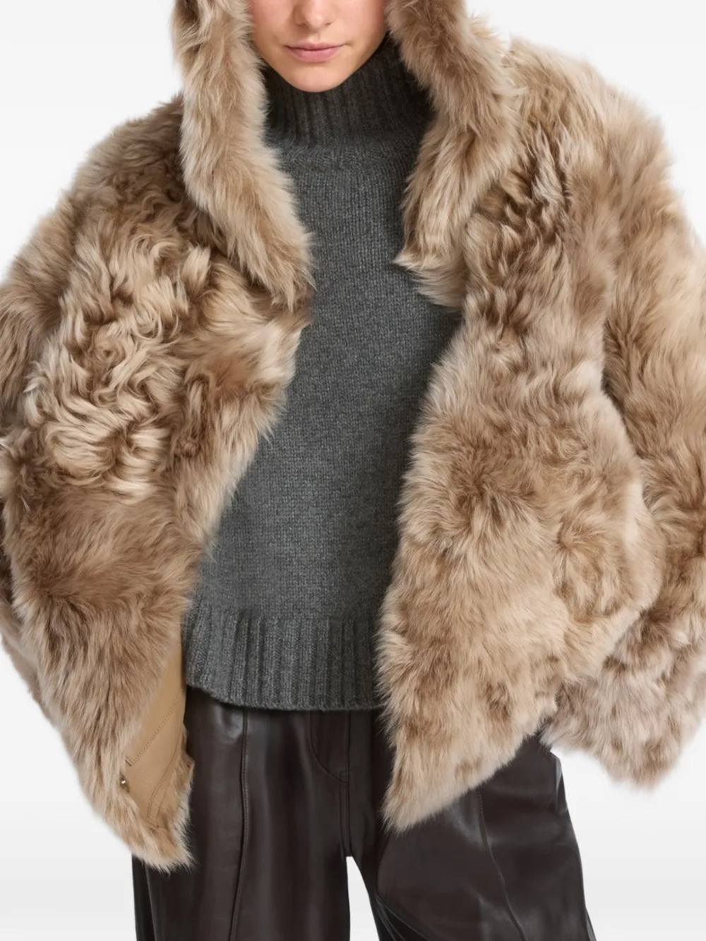 Yves Salomon Omkeerbaar lammy jack met capuchon Beige