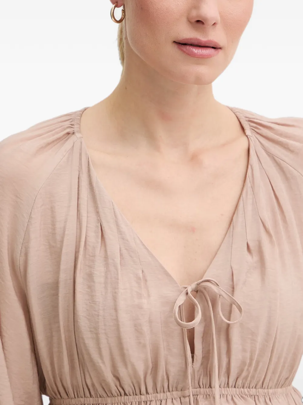 Gaudi Blouse met peplum-zoom en striksluiting Beige