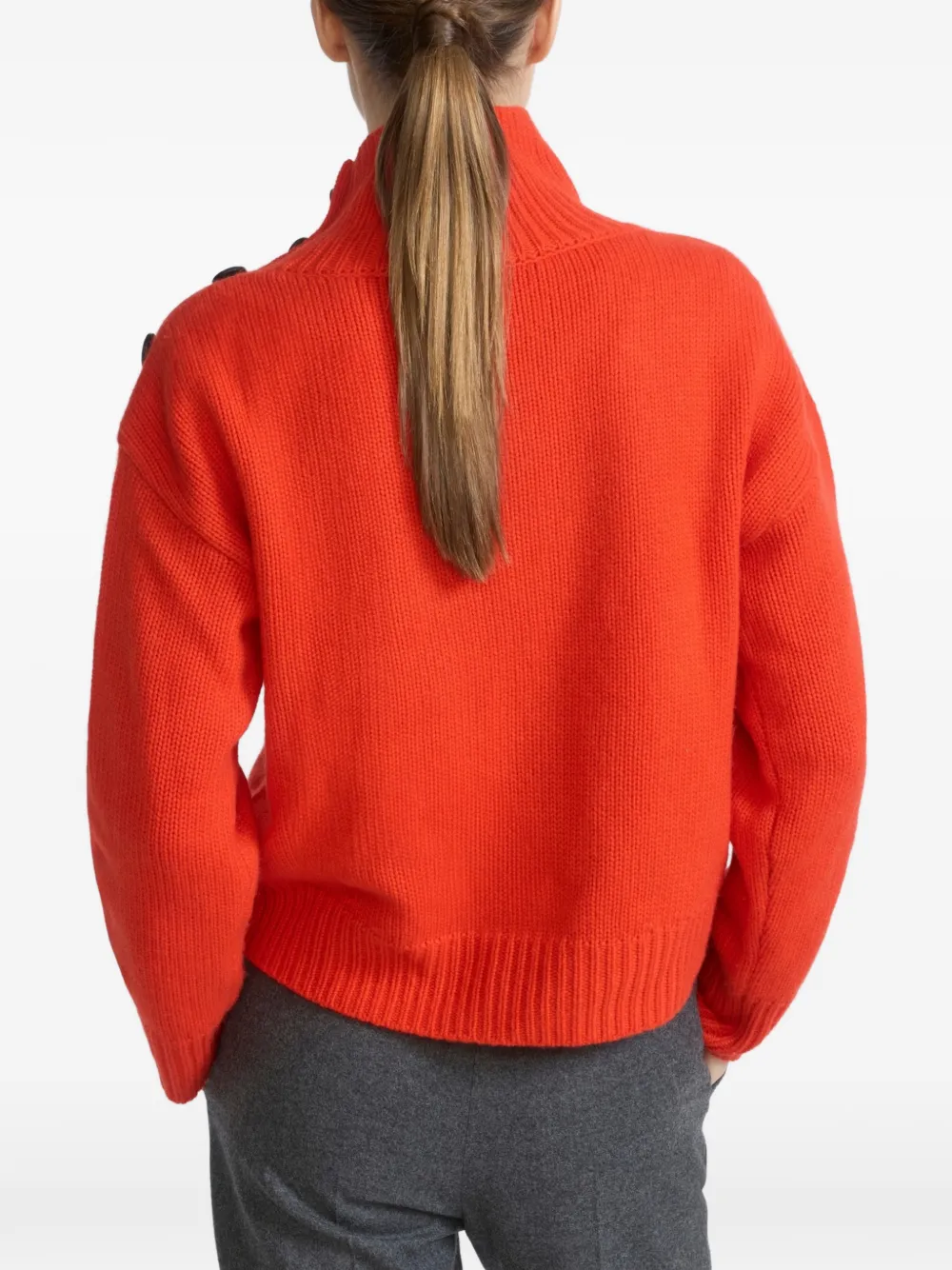 Yves Salomon Trui met hoge hals en knoopdetail Oranje