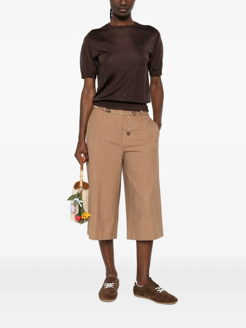 Maje Shorts met krijtstreep en ketting Bruin
