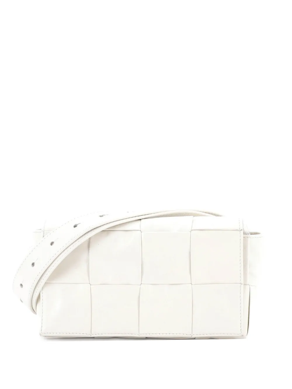Bottega Veneta Cassette Maxi Intrecciato Gürteltasche Maxi in Weiß Intrecciato-Leder