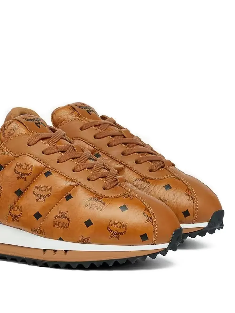 MCM Diamante gewatteerde sneakers met monogram Beige