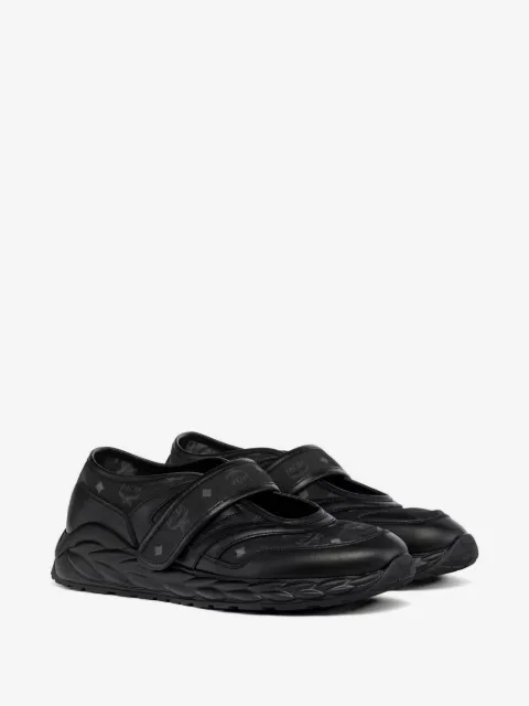 MCM zapatillas Skywander con monograma