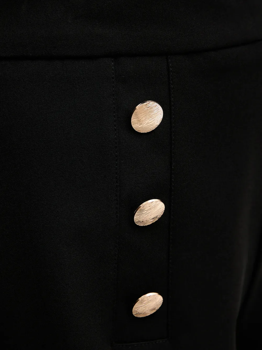 Morgan Pantalonshort met knoopdetail Zwart