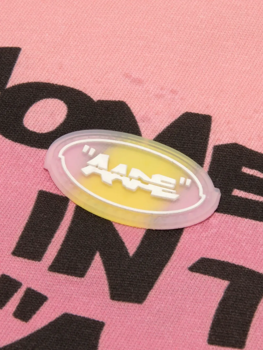 AAPE BY *A BATHING APE T-shirt met graffiti-print Roze