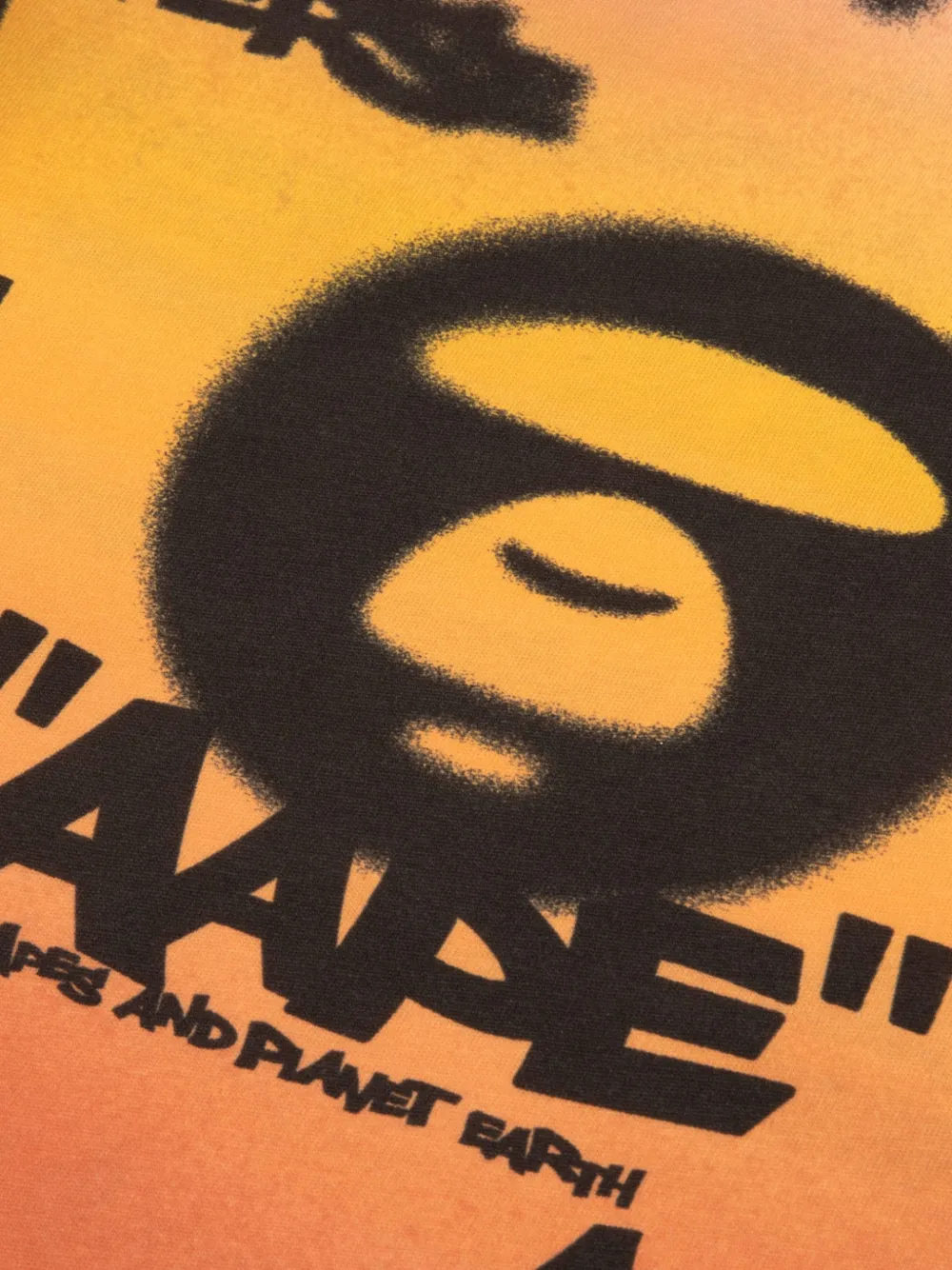 AAPE BY *A BATHING APE T-shirt met graffiti-print Roze