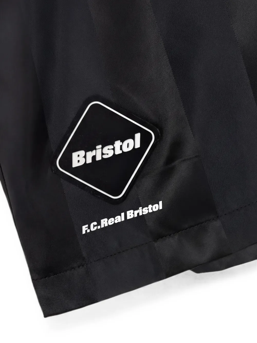 Carhartt WIP x F.C. Real Bristol Game shorts Zwart