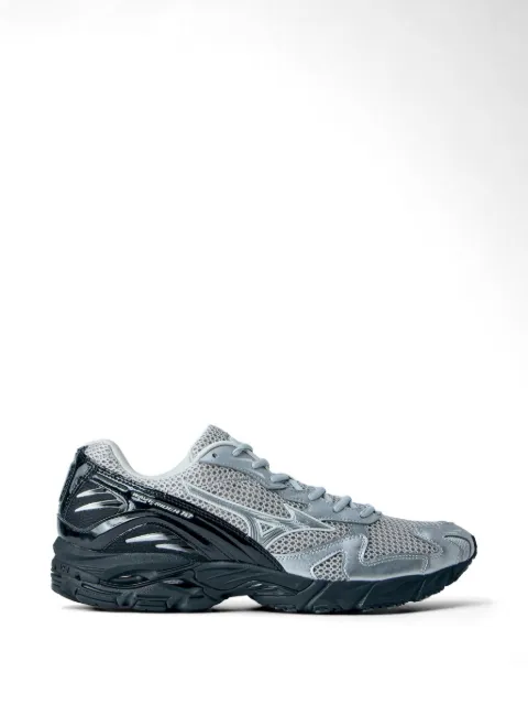Mizuno Wave Rider 10 sneakers