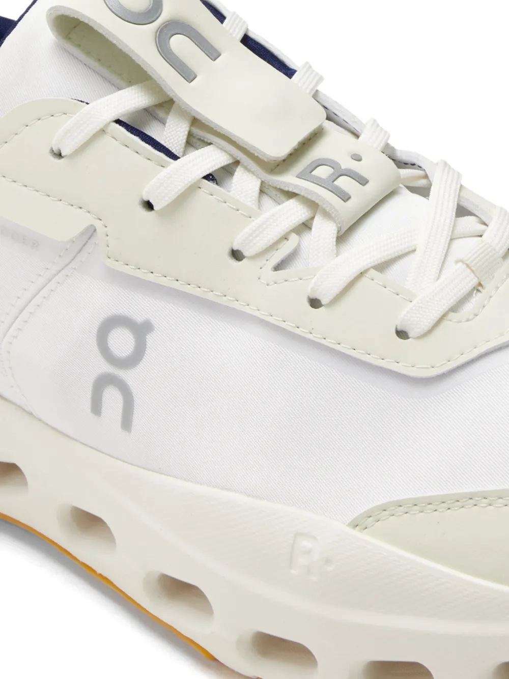On The Roger Wildcard sneakers Wit