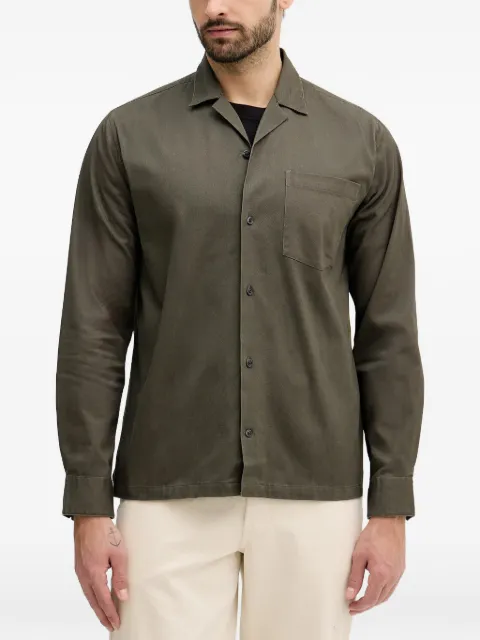 Lindbergh camisa con solapa de muesca y bolsillo de parche