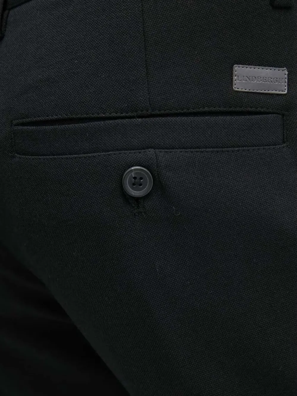Lindbergh Shorts met plooien en omgeslagen pijpen Zwart