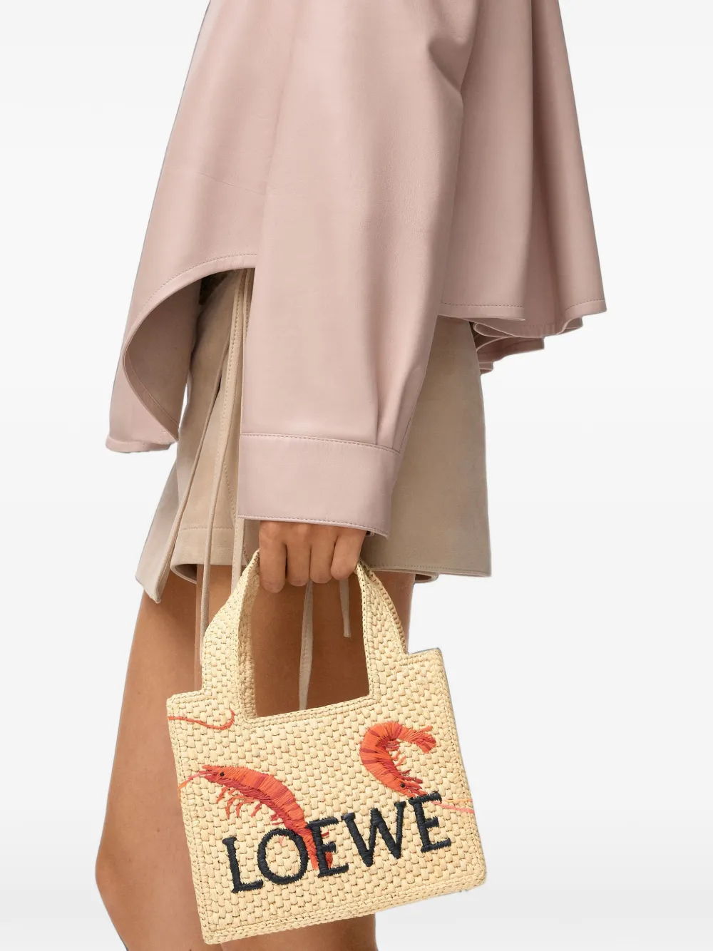 LOEWE Font shopper met geborduurde garnaal Beige
