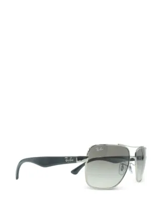Ray-Ban
