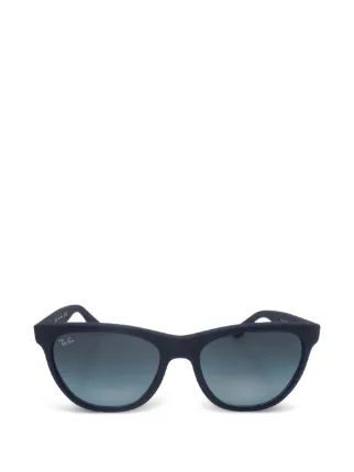 Ray-Ban