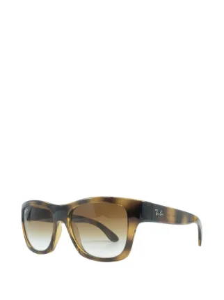 Ray-Ban