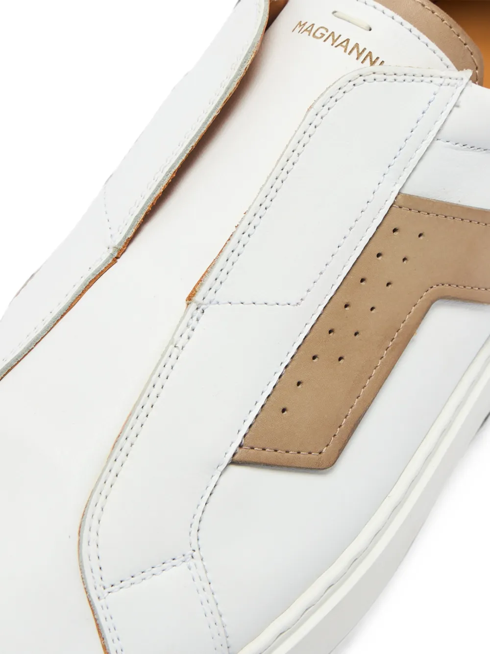 Magnanni perforated panelled sneakers Wit