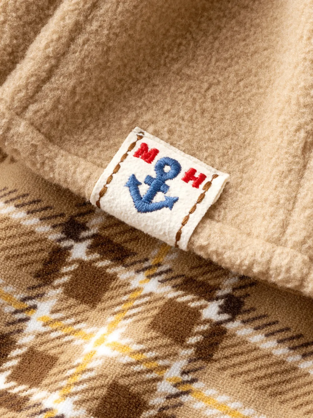 Miki House Poncho met dubbele rij knopen en capuchon Beige