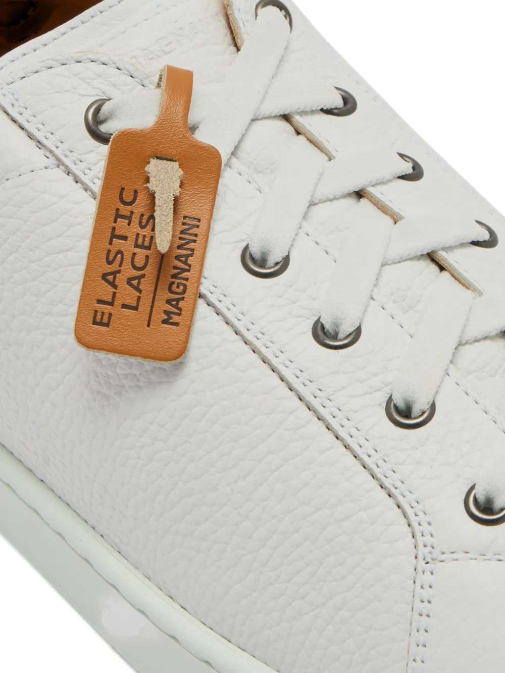 Magnanni pebbled-leather elastic-lace sneakers Wit