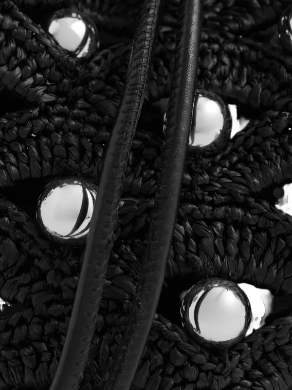 パコラバンヌ　Pearlバッグ Rabanne pearl-embellished Bucket Bag | Black | FARFETCH