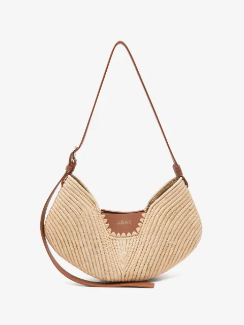 LOEWE شنطة كتف 'لويفي سوينغ' متوسطة