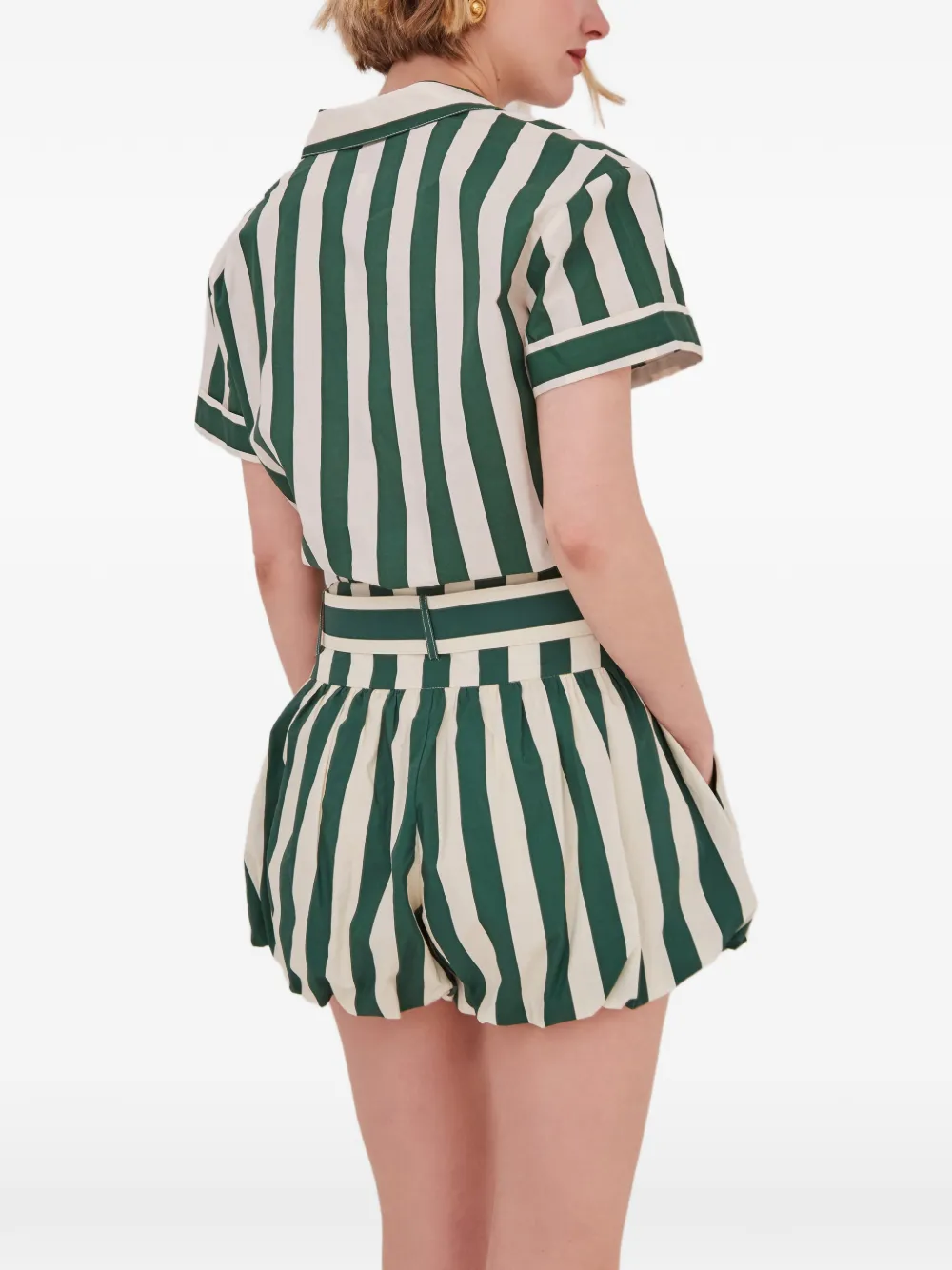 Cara Ray gestreepte shorts met ceintuur Groen