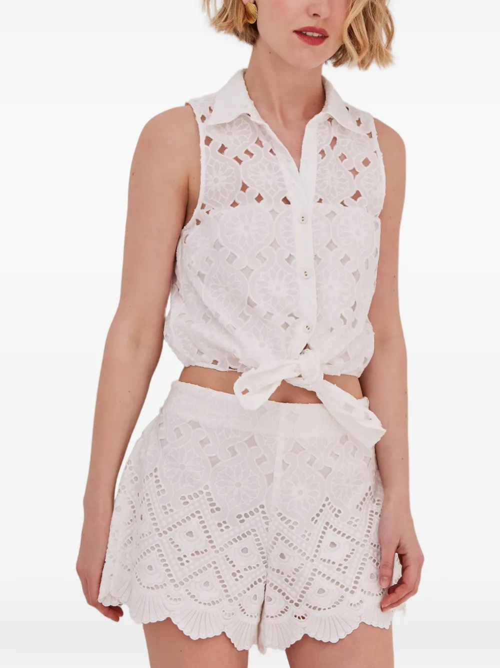 Cara Highland blouse met geborduurd ringlets Wit
