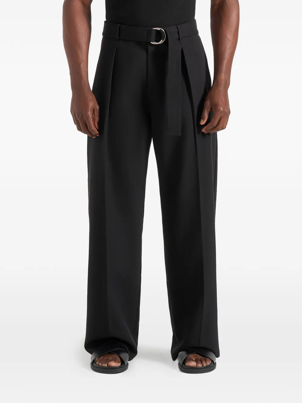 Manière De Voir Pantaloni con pieghe e cintura - Nero