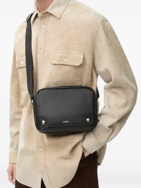 LOEWE شنطة ماسنجر 'بيبل' متوسطة