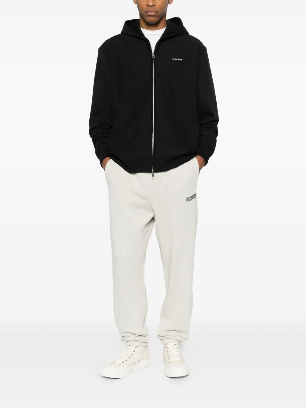 Calvin Klein Trainingsbroek met logopatch Grijs