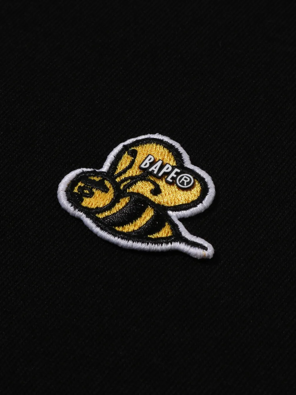 A BATHING APE Bape Bee katoenen T-shirt met geborduurd logo Zwart