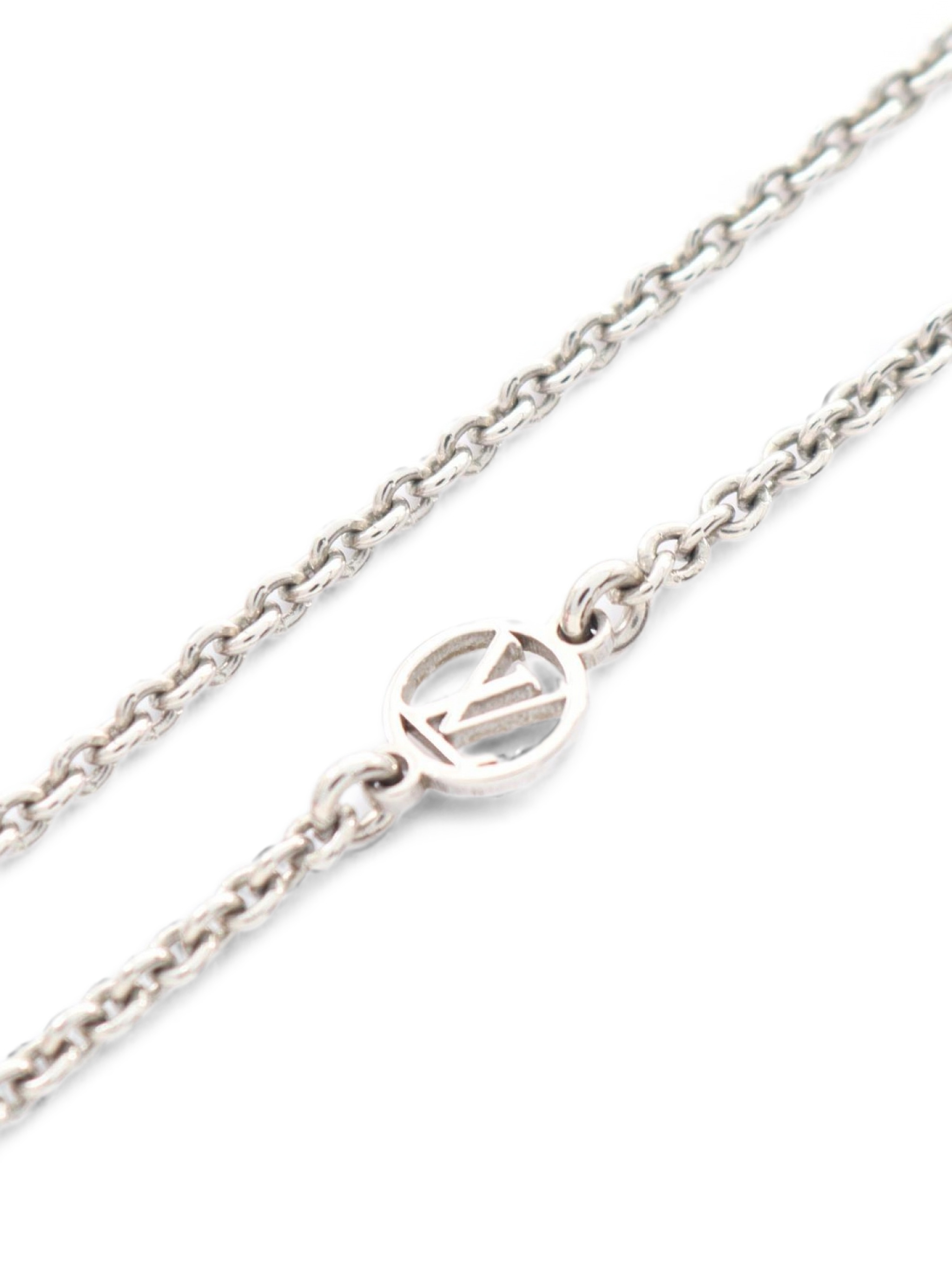 2021 Essential V necklace — Image 5