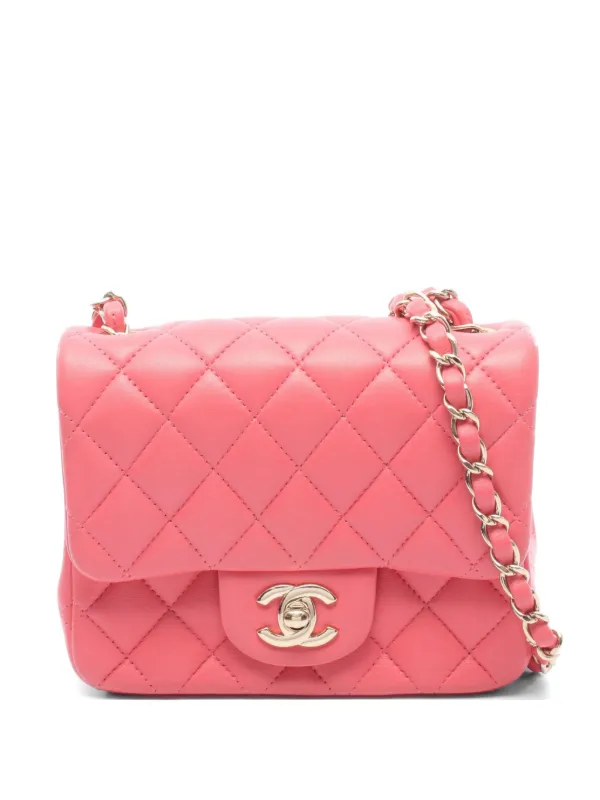Chanel Pre-owned 2020-2021 Matelassé Shoulder Bag in Pink