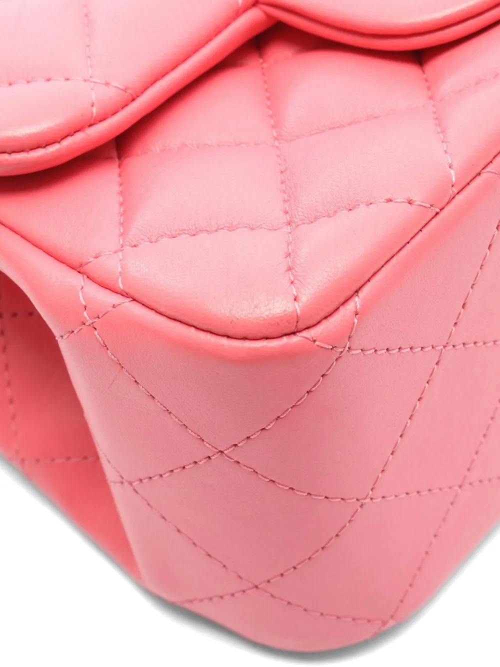 Chanel Pre-owned 2020-2021 Matelassé Shoulder Bag in Pink, view 4