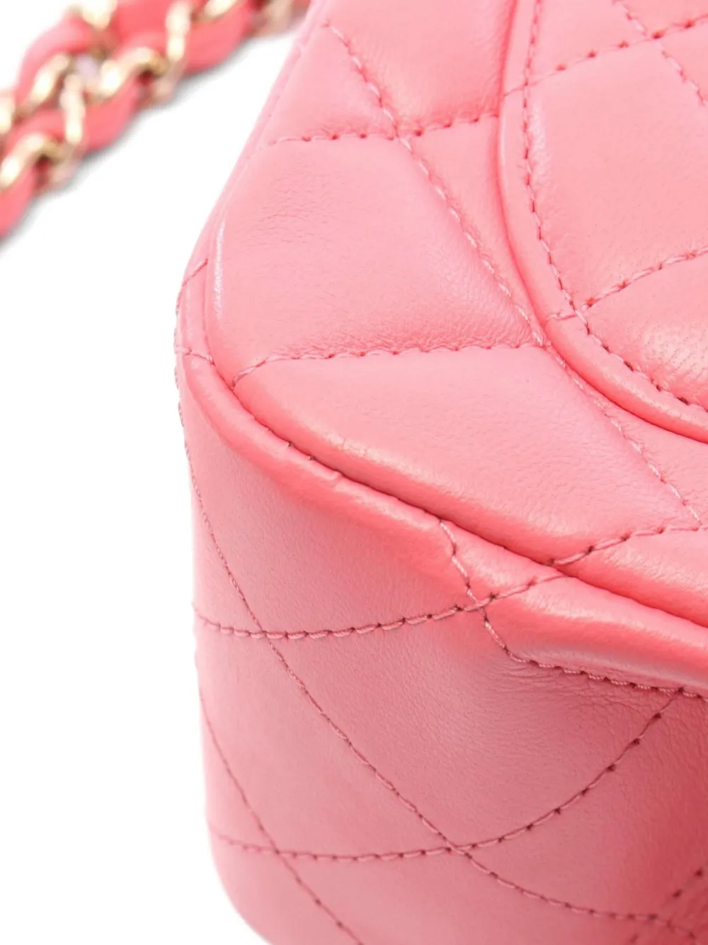 Chanel Pre-owned 2020-2021 Matelassé Shoulder Bag in Pink, view 5