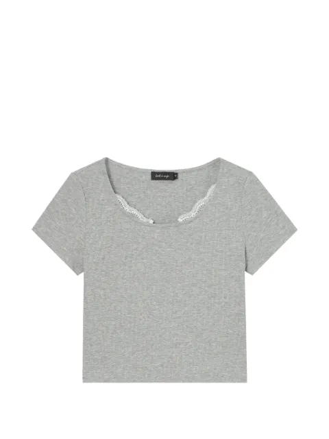 tout a coup playera con ribete de encaje