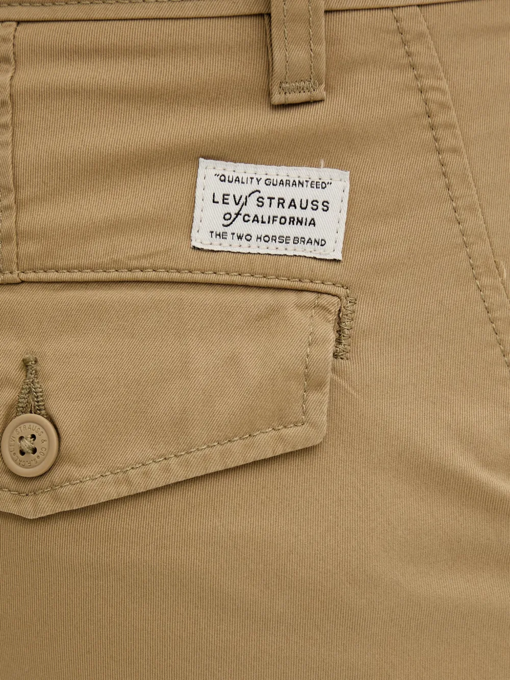 Levi's Authentic logo-patch shorts Beige