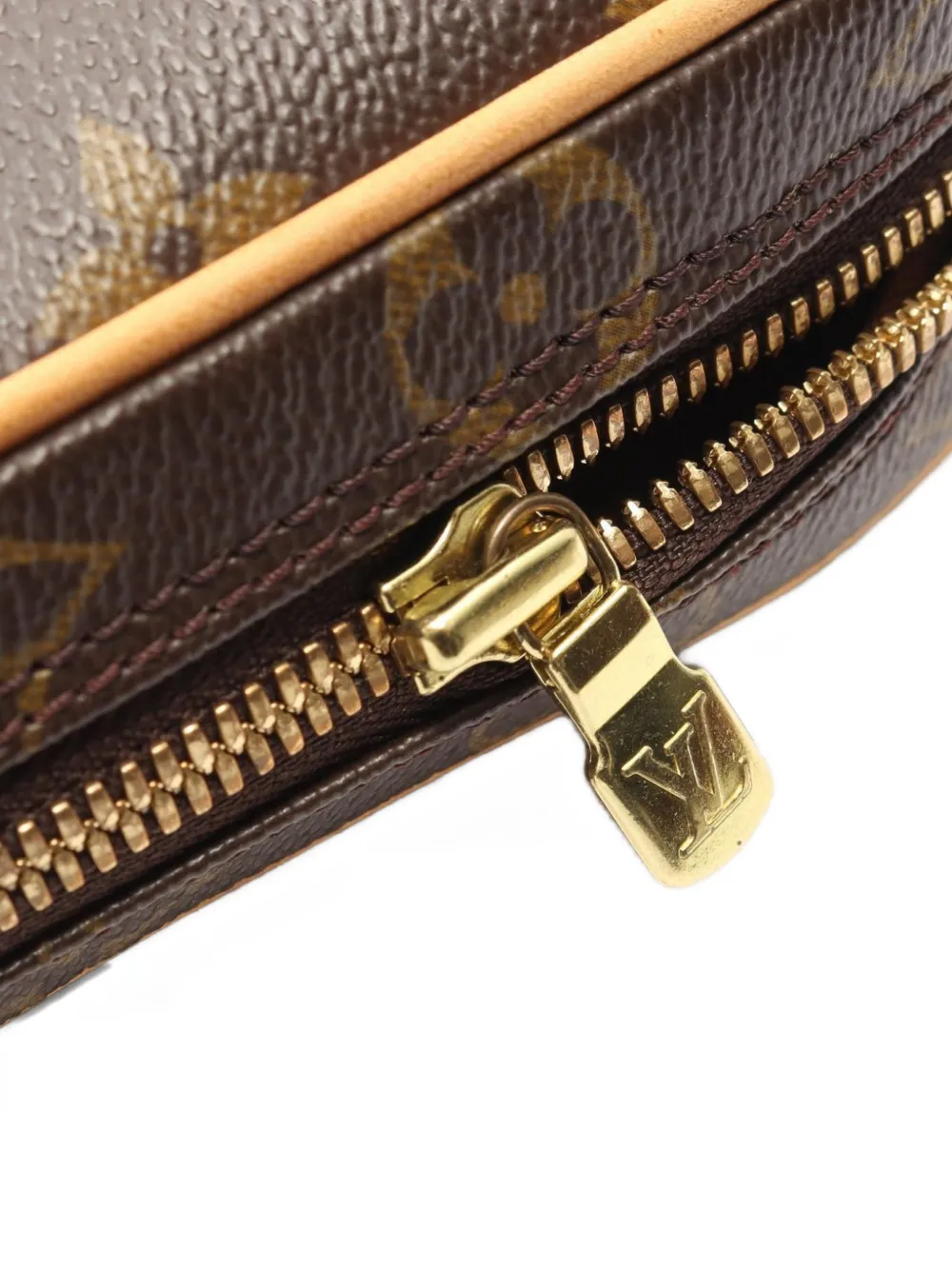 Louis Vuitton Pre-owned 2001 Monogram Pochette Ganju Belt Bag in Brown, view 5