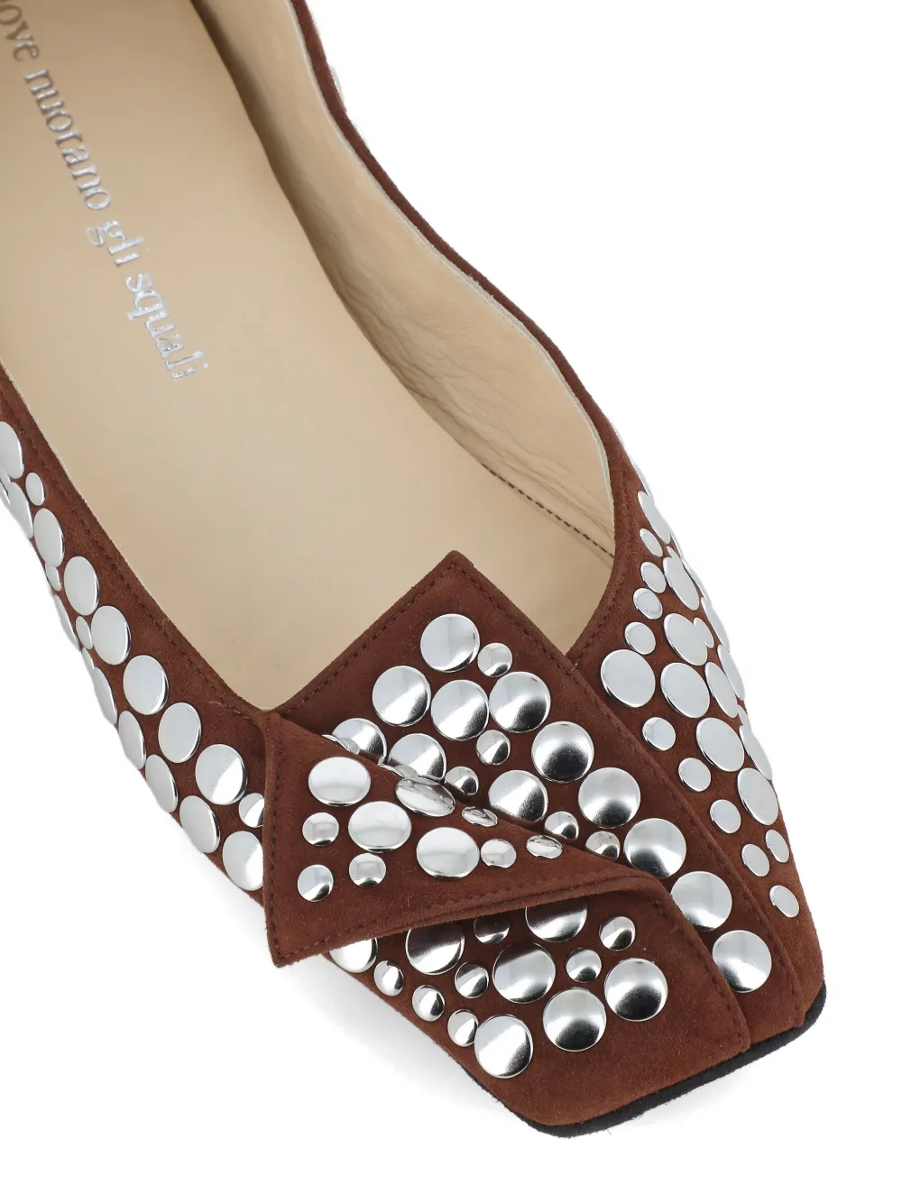 Dove Nuotano Gli Squali Suède ballerina's verfraaid met studs Bruin