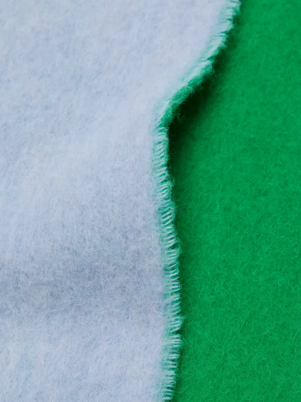 Acne Studios Tweekleurige alpaca sjaal Groen